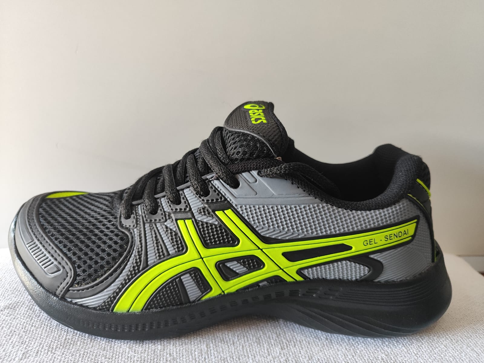 Asics Gel-Sendai cinza/amarelo